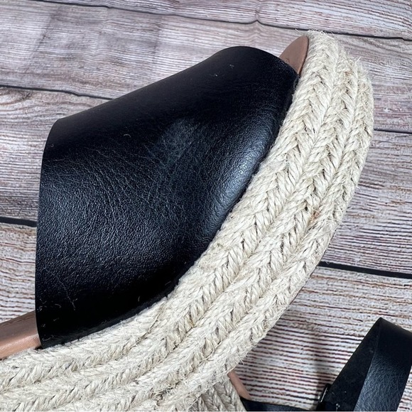 Torrid Raffia Black Faux Leather Open Toed Wrapped Wedge Sandal Size 8.5 - Picture 6 of 12